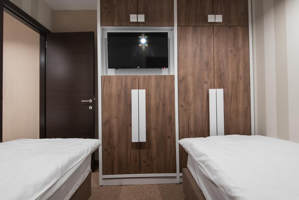 Hostel Centrum Sobe *